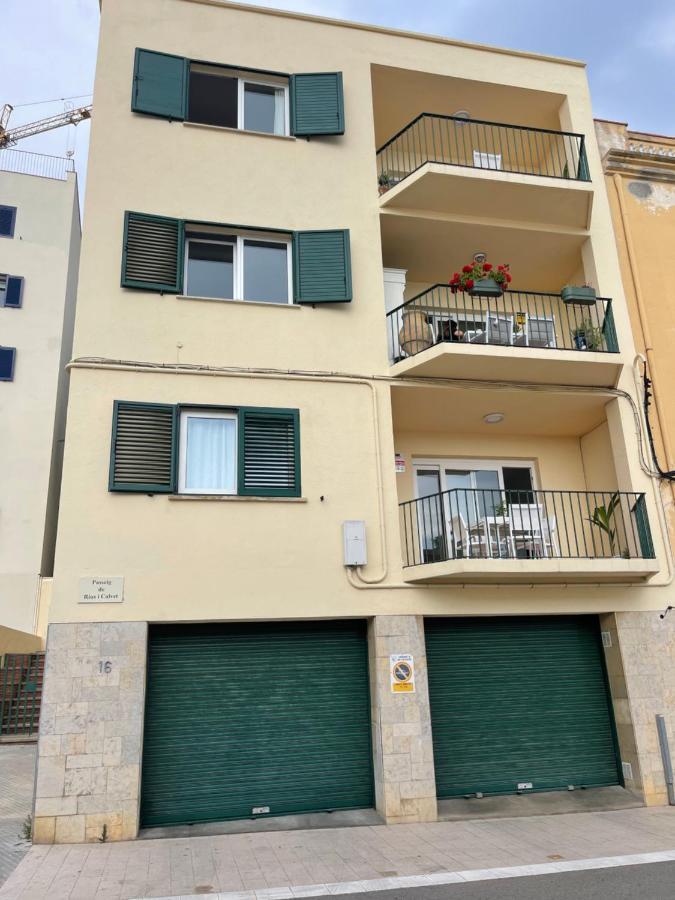 Aquamarine Sant Feliu En La Playa Con Patio Apartment Sant Feliu de Guixols Exterior photo